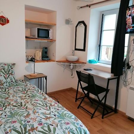 Apartmán Mini Garni Vendemiaire Vesoul Exteriér fotografie